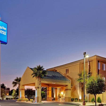 Holiday Inn Express Las Vegas-Nellis By Ihg Buitenkant foto
