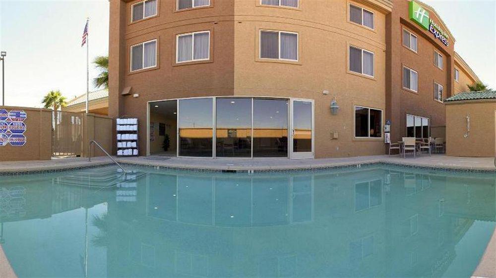 Holiday Inn Express Las Vegas-Nellis By Ihg Buitenkant foto