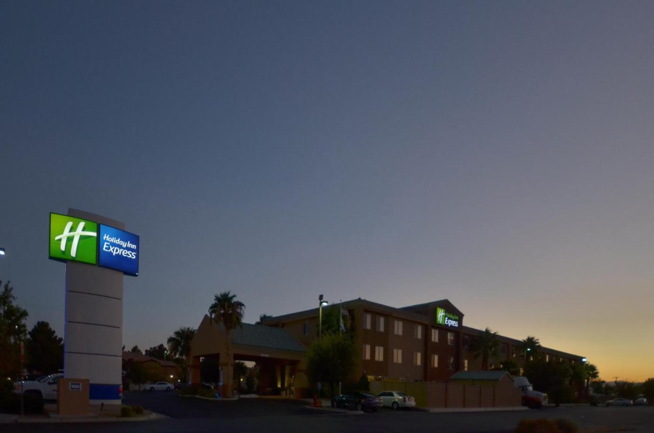 Holiday Inn Express Las Vegas-Nellis By Ihg Buitenkant foto