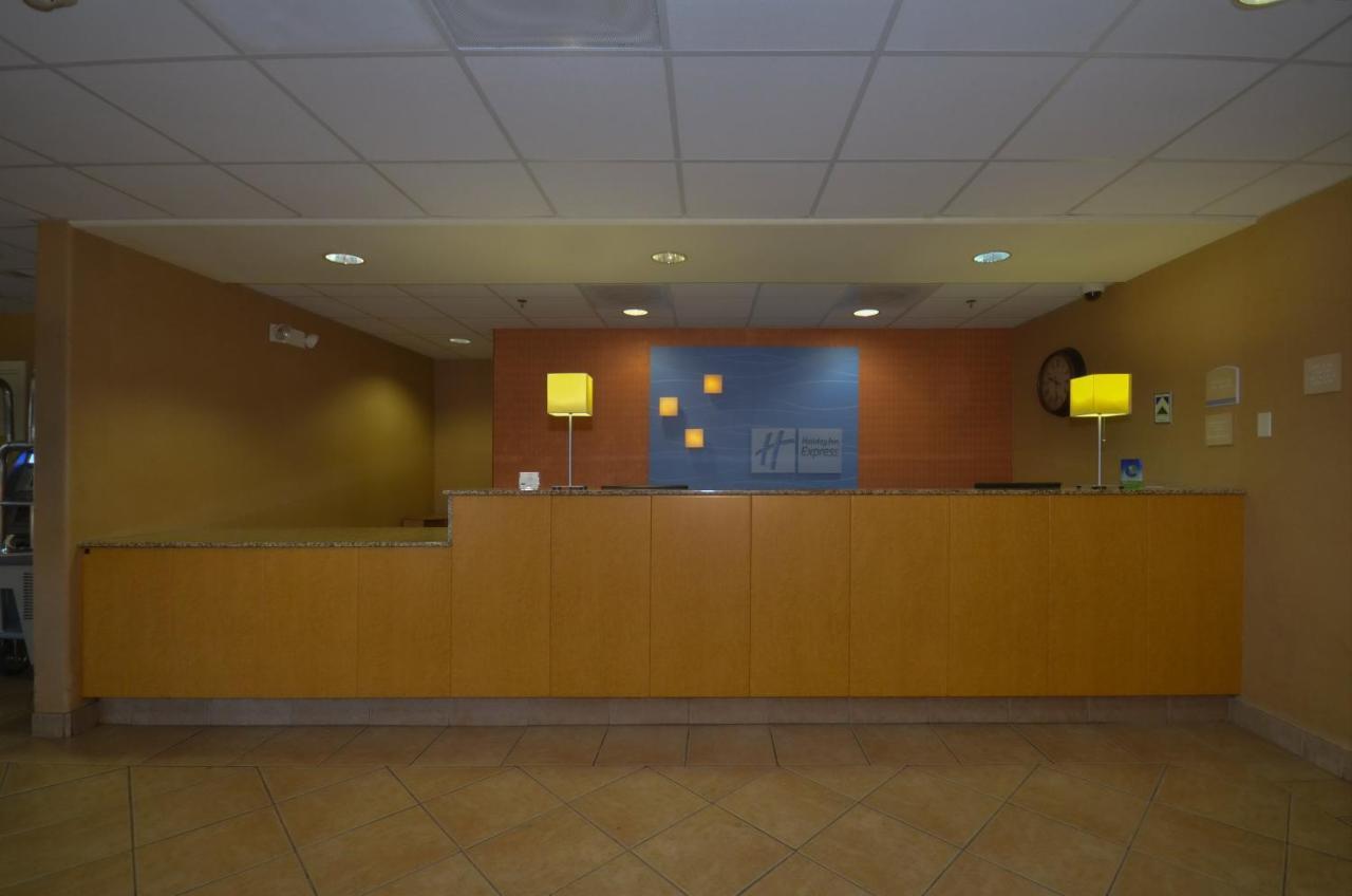 Holiday Inn Express Las Vegas-Nellis By Ihg Buitenkant foto