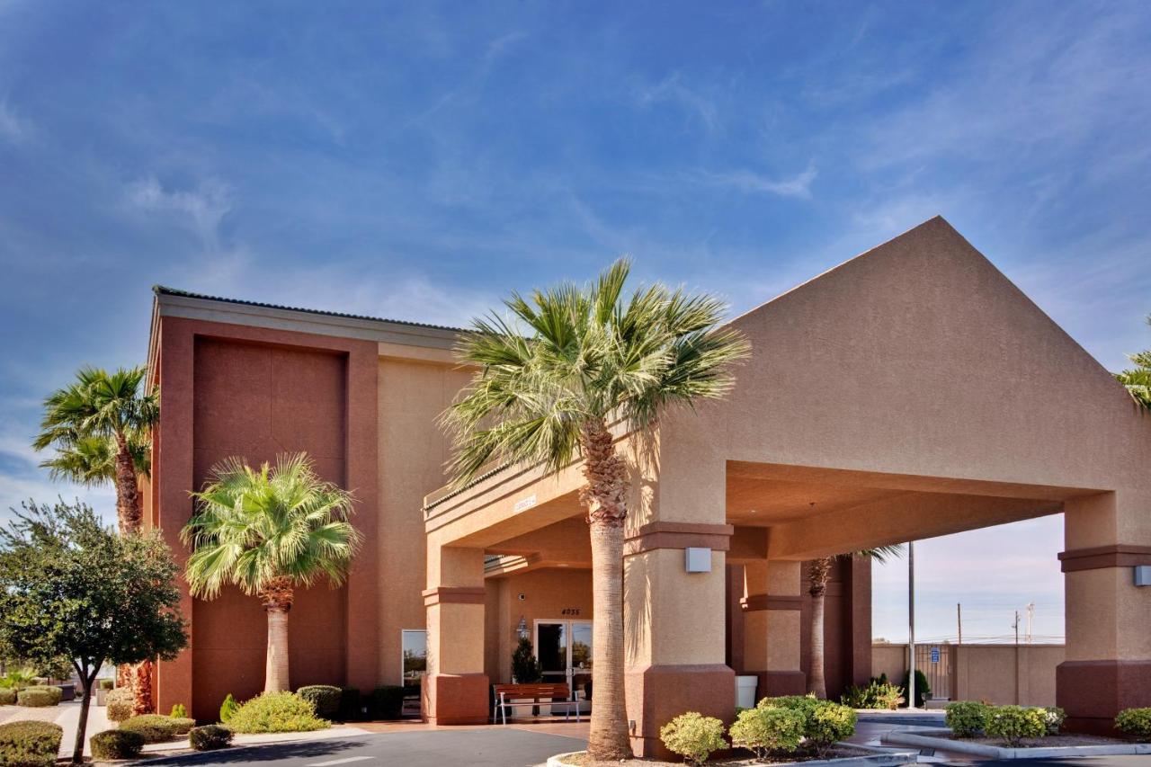 Holiday Inn Express Las Vegas-Nellis By Ihg Buitenkant foto