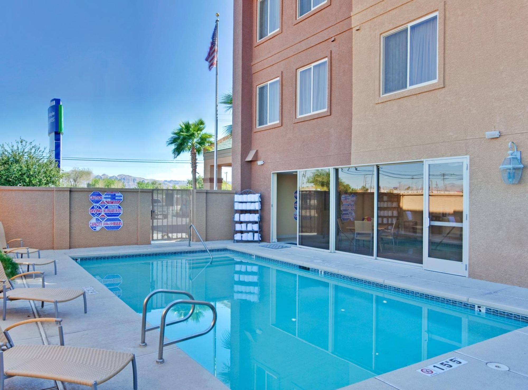 Holiday Inn Express Las Vegas-Nellis By Ihg Buitenkant foto